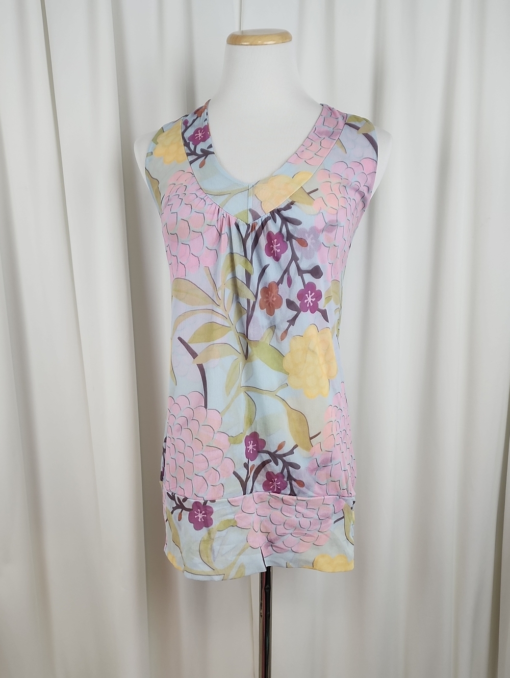 Sweet Pea by Stacy Frati Floral V-Neck Mesh Top Pastel Multi Size Medium